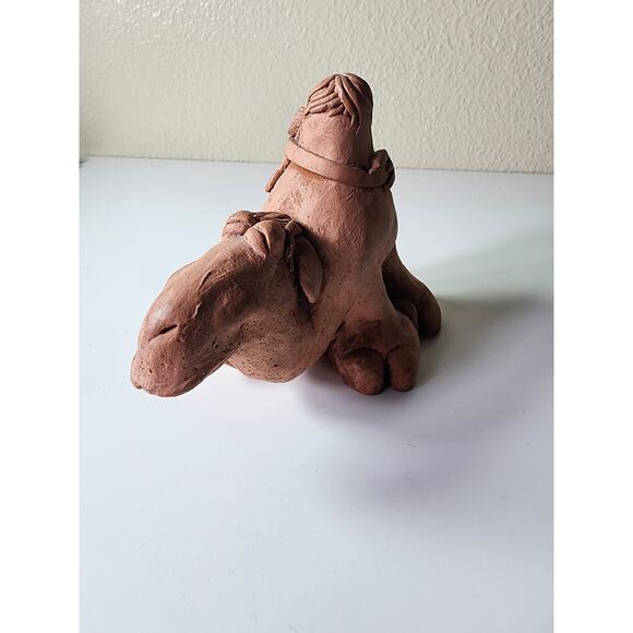 Clay CAMEL Kneeling Whimsical Smiling Art Figuring Collectible - Picture 3 of 8